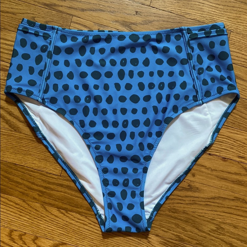 Latched Mama High Waist Swim Bottoms with Pockets Medium